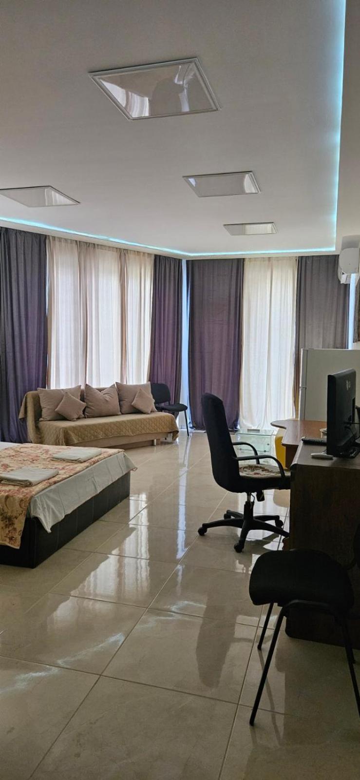Guesthouse Zanier 네세부르 외부 사진