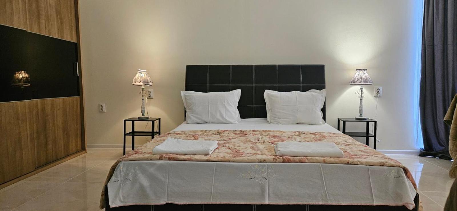 Guesthouse Zanier 네세부르 외부 사진