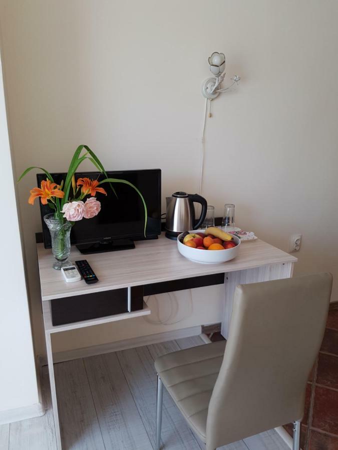 Guesthouse Zanier 네세부르 외부 사진