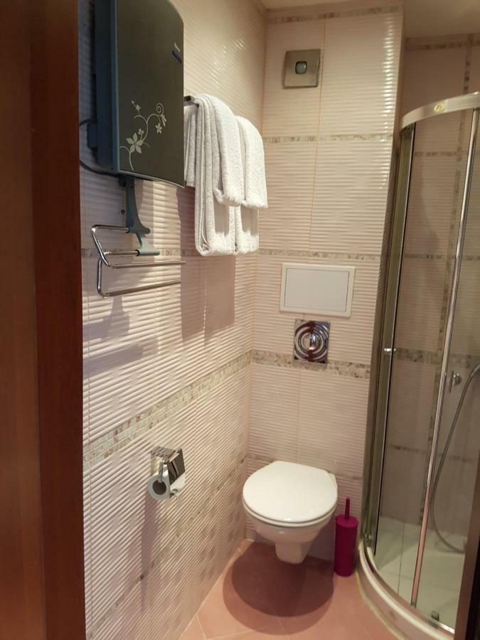 Guesthouse Zanier 네세부르 외부 사진